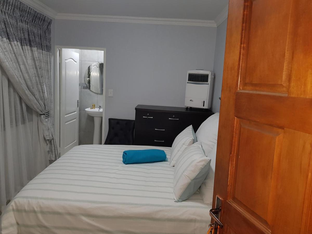 Good 2 Go Guest House Benoni Esterno foto