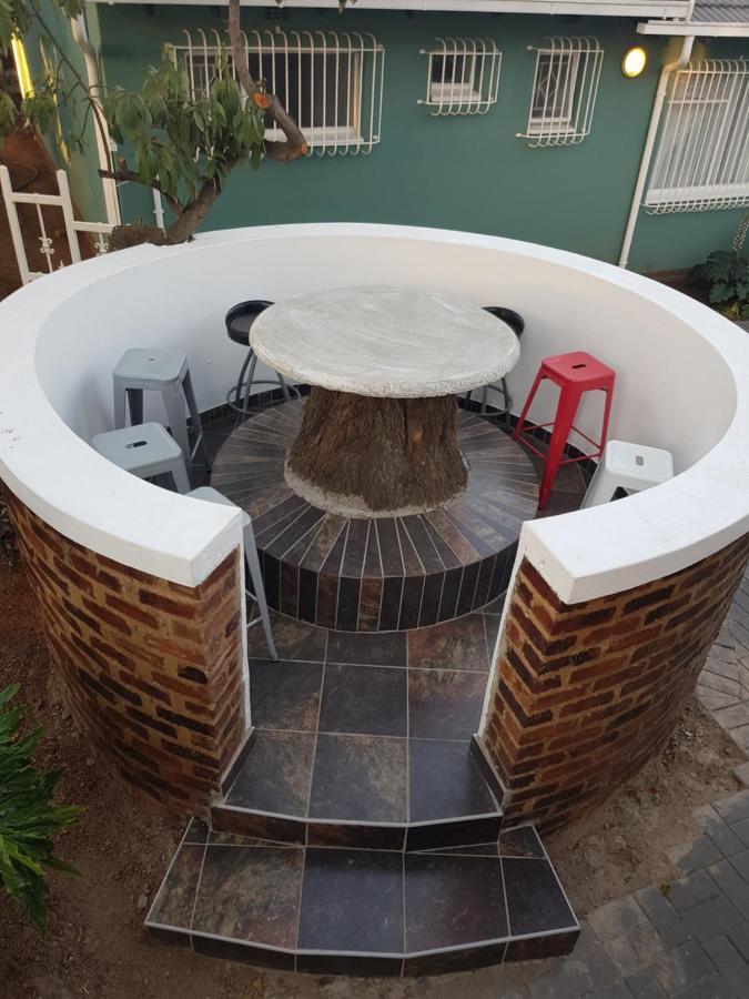 Good 2 Go Guest House Benoni Esterno foto