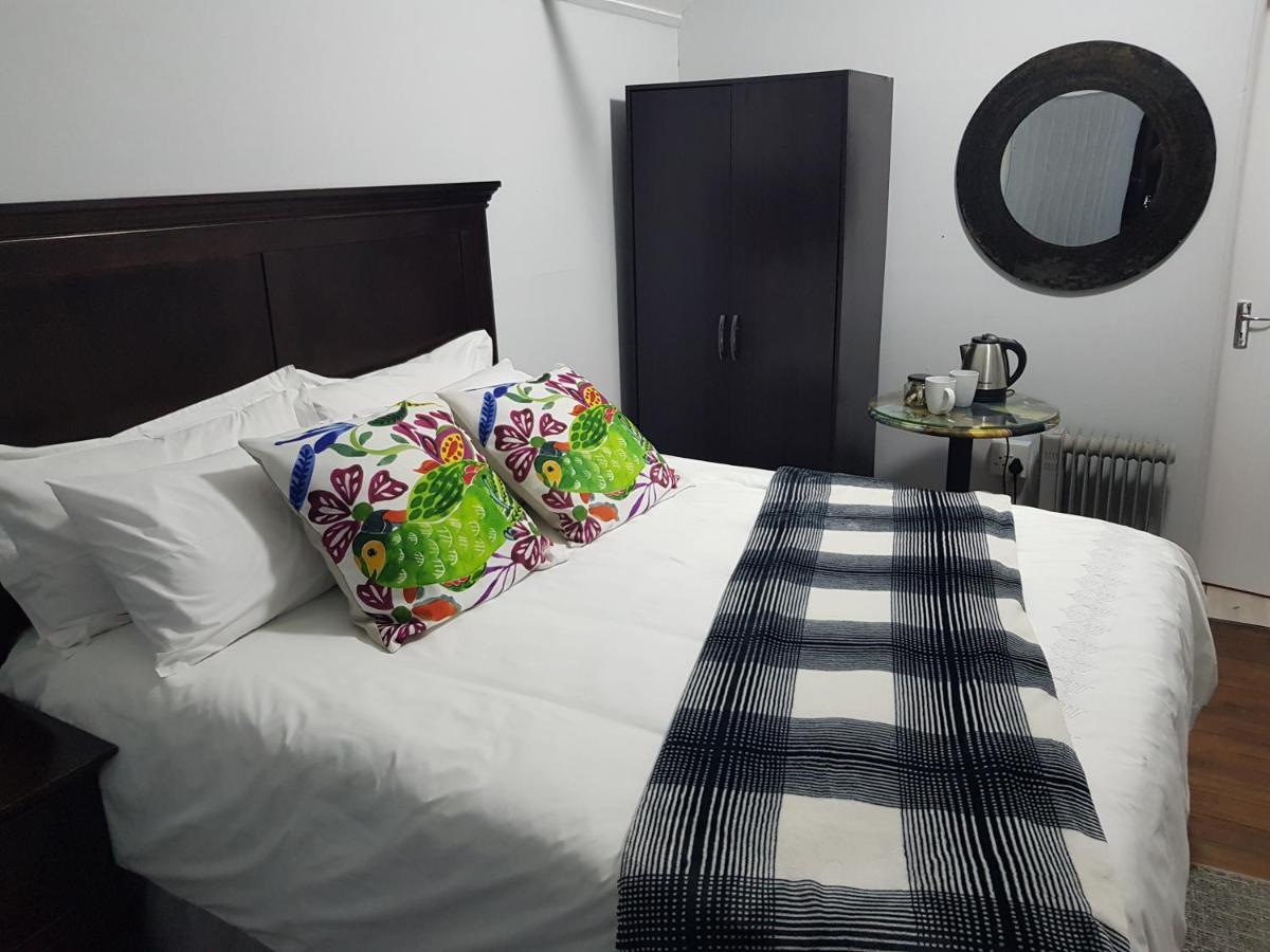 Good 2 Go Guest House Benoni Esterno foto